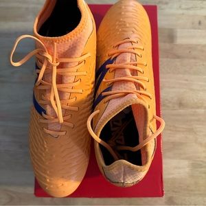 New Balance Clears  Soccer Tekela